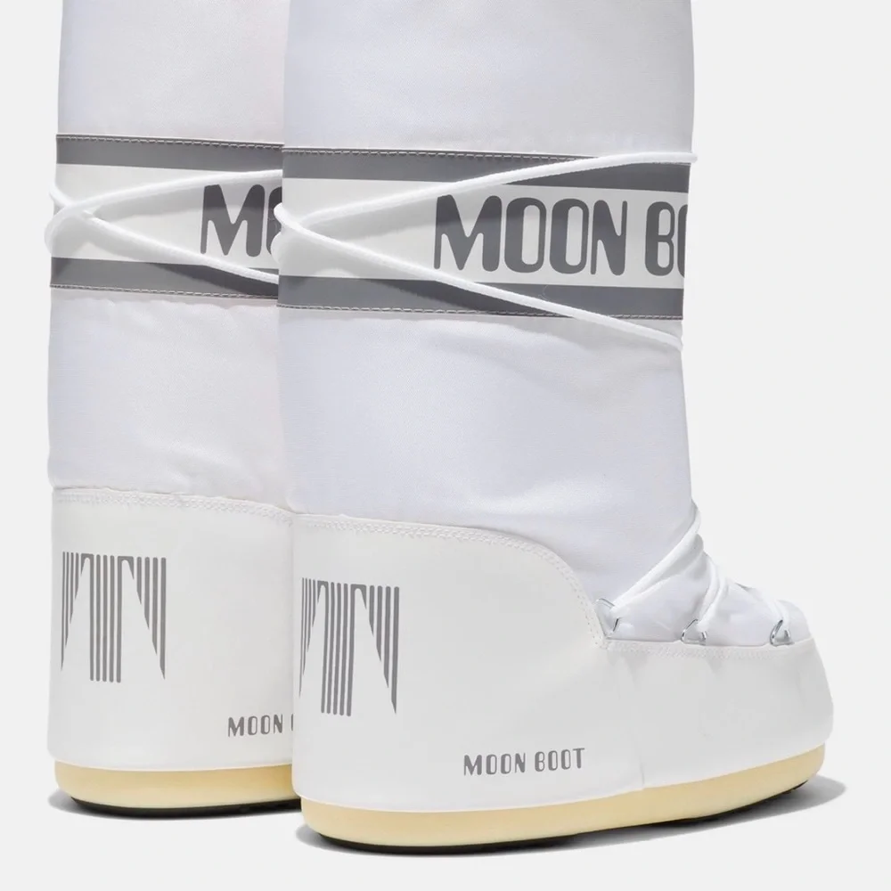 Moon Boot brand new